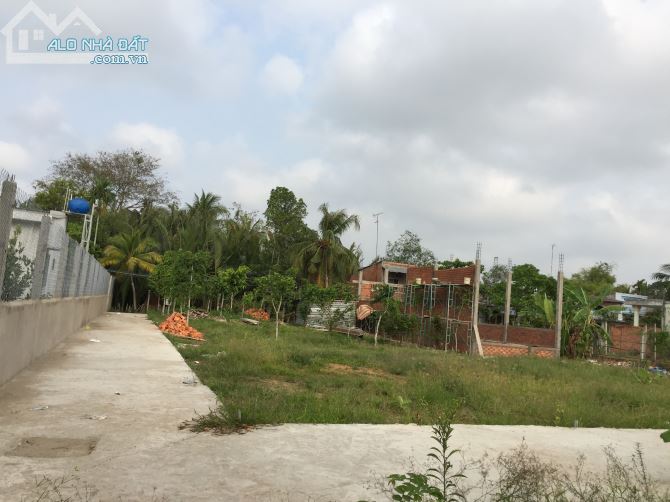 BÁN ĐẤT NỀN THÀNH PHỐ MỸ THO DT 112,8M2 LIÊN HỆ: 0985 147 154