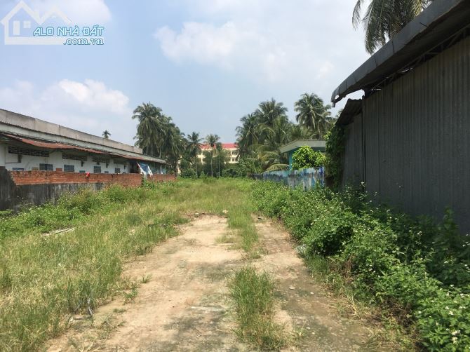 Bán 2600m2 đất mặt tiền đường tỉnh lộ 864,ngay KCN Bình Đức