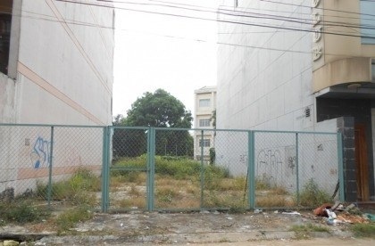 Bán đất MT Nguyễn Huệ, DT: 7 x 16m. DTCN: 80m², giá [1Tỷ 500Triệu] Thổ 100% – SHR
