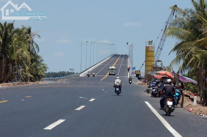 Kẹt Tiền Bán gấp 600m2/1ty2 Nguyễn Thị Thập,TP. Mỹ Tho Gần Siêu Thị Big C,LH: 0945.402.983