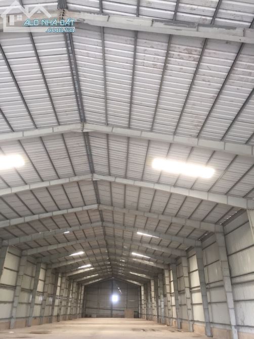 Cho thuê nhà kho 1.800m2 mặt tiền đường nhựa 8m cách QL50 2km,Chợ Gạo