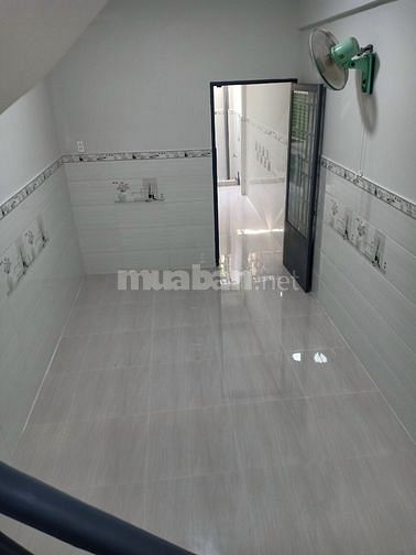 Bán Nhà Mới Xây Gần CHợ Hàng Còng