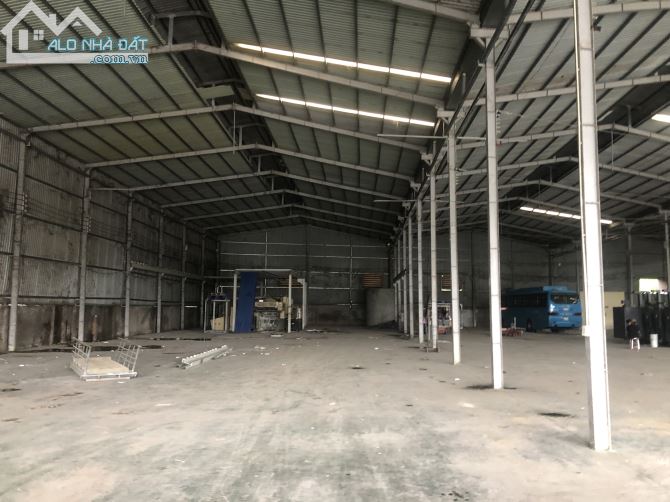 Cho thuê 3.400 m2 nhà kho xưởng mặt tiền đường Quốc Lộ 50,Đạo Thạnh Mỹ Tho