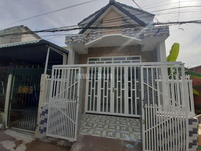 Bán nhà mới xây ấp 3 Trung An giá rẻ